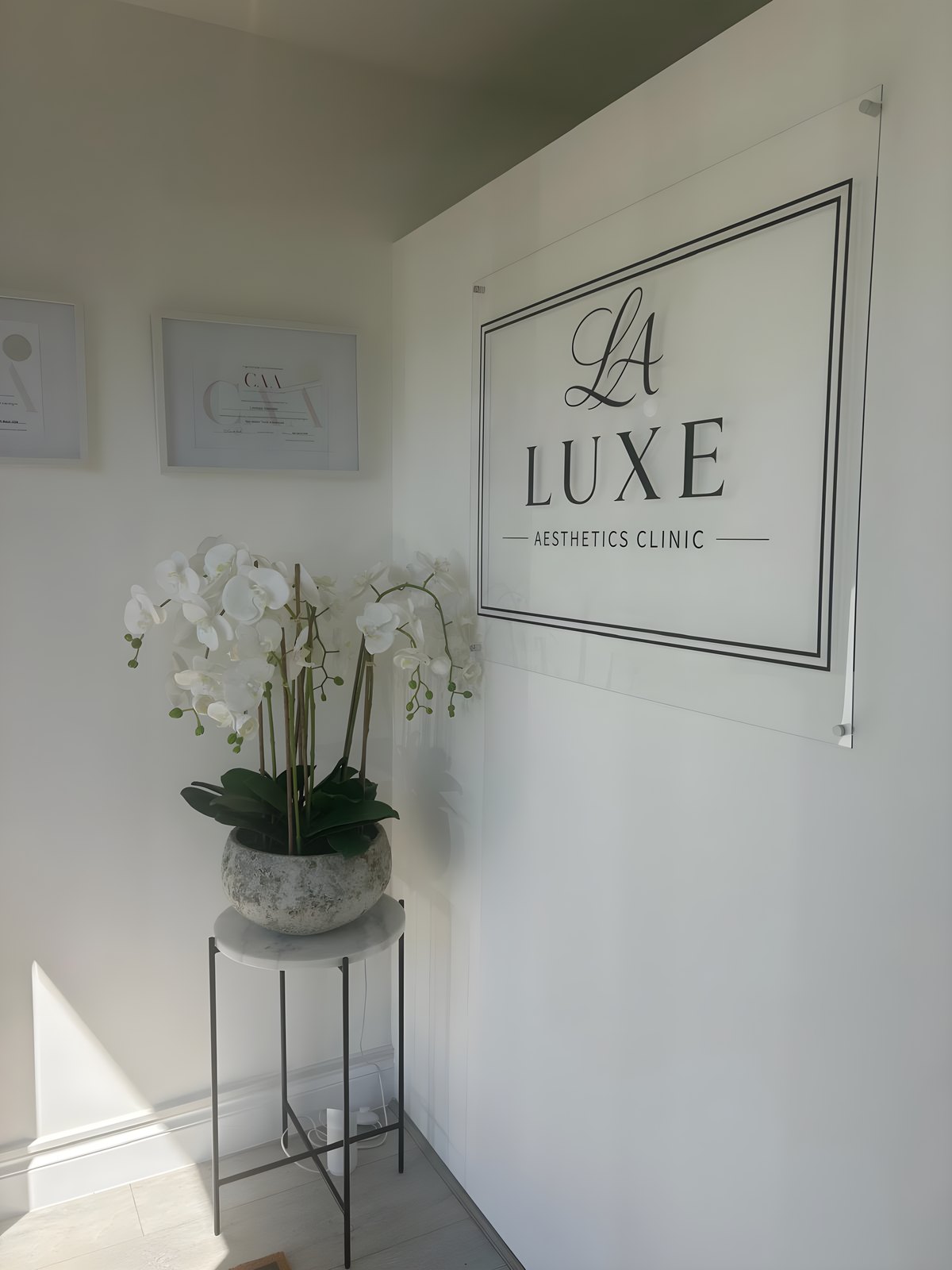 The Luxe sign inside the door